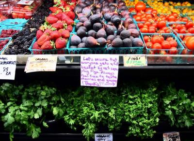 Photo via <a href="https://www.facebook.com/pg/MandelaFoodsOAK/posts/" target="_blank">Mandela Foods Cooperative Facebook page</a>.